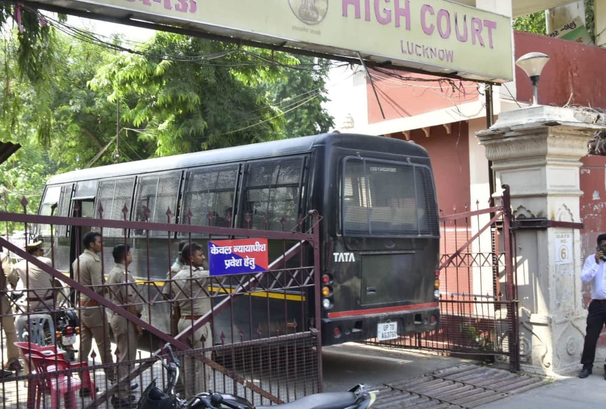 UPATS presented terrorists in court.
