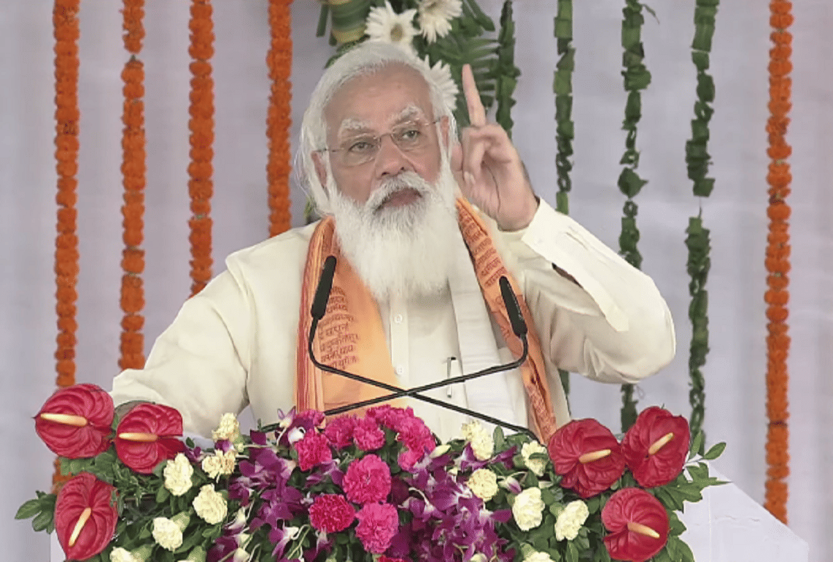 PM Modi visit varanasi today Narendra modi wins heart of people in speech start in bhojpuri and said har har mahadev know in 10 points