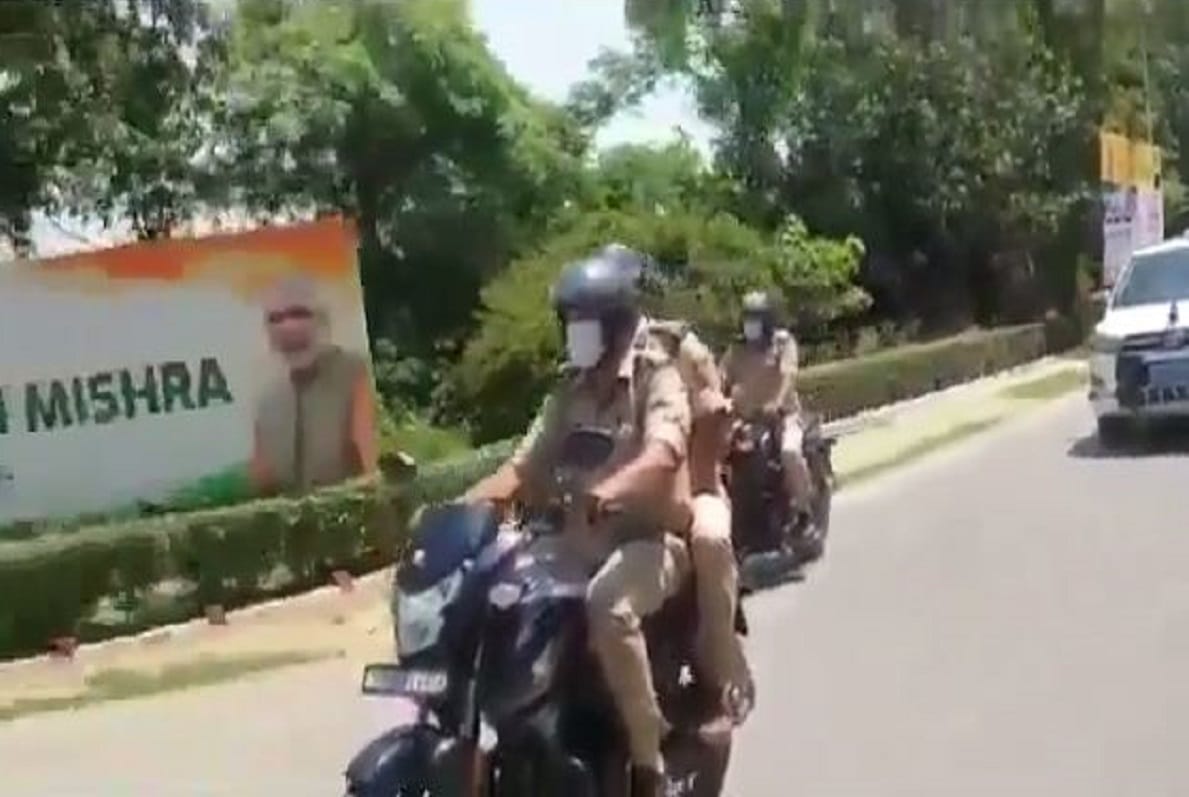 PM modi Visit varanasi police commissioner a satish ganesh Ride bike for recive prime minister in rudraksh centre