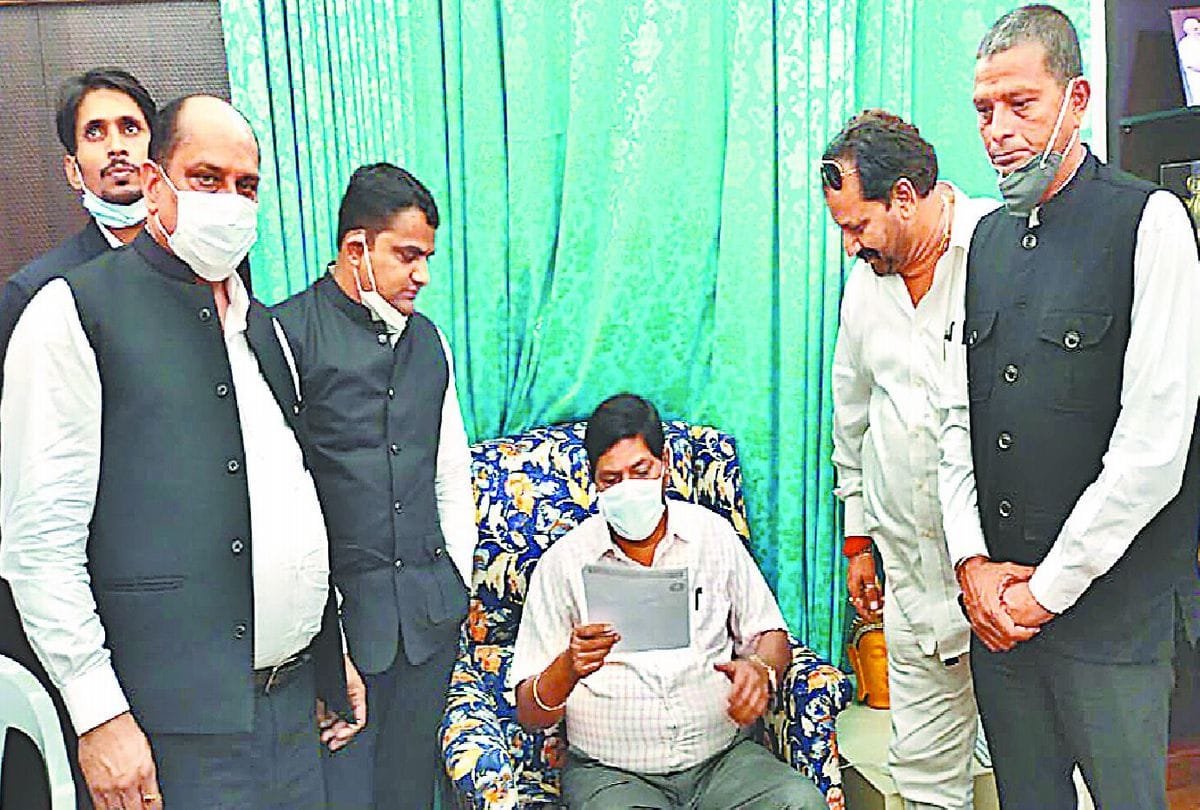 paras hospital case Agra advocates meet Union Minister Ramdas Athawale in Delhi