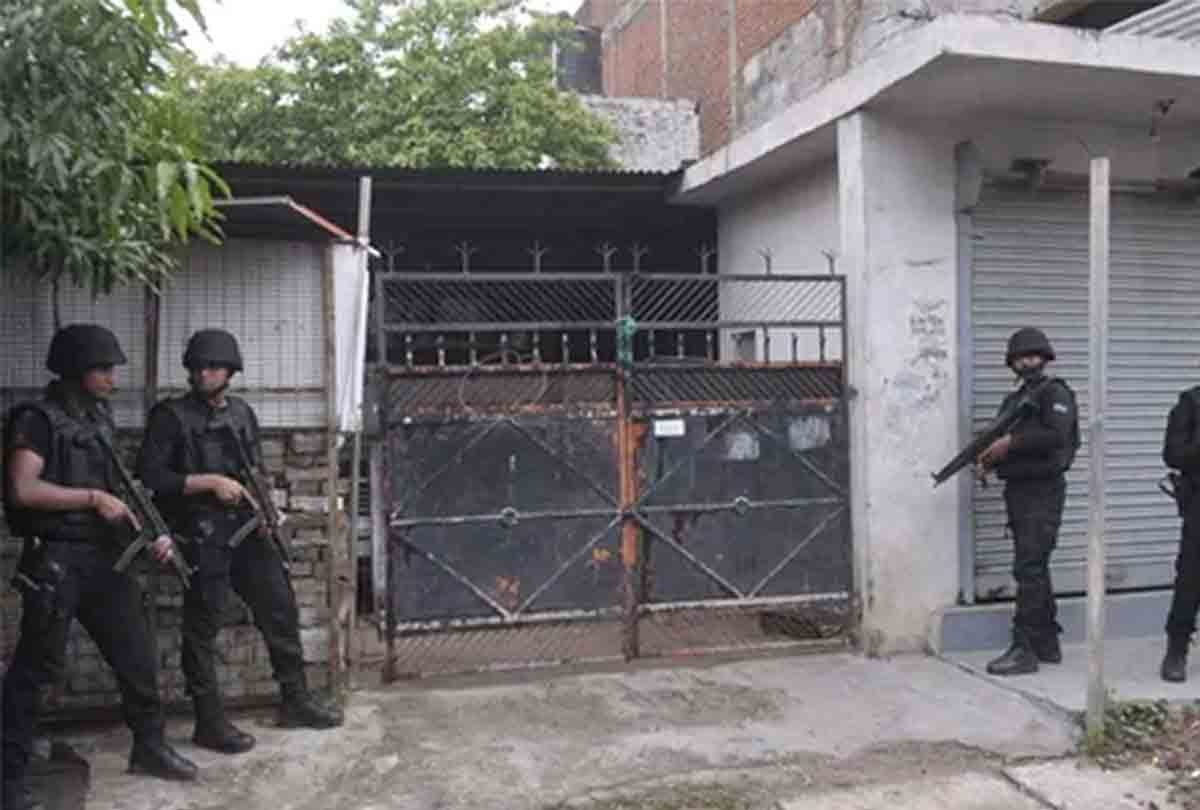 Afaq and Laik of Kanpur gave weapons to terrorists, revealed in interrogation