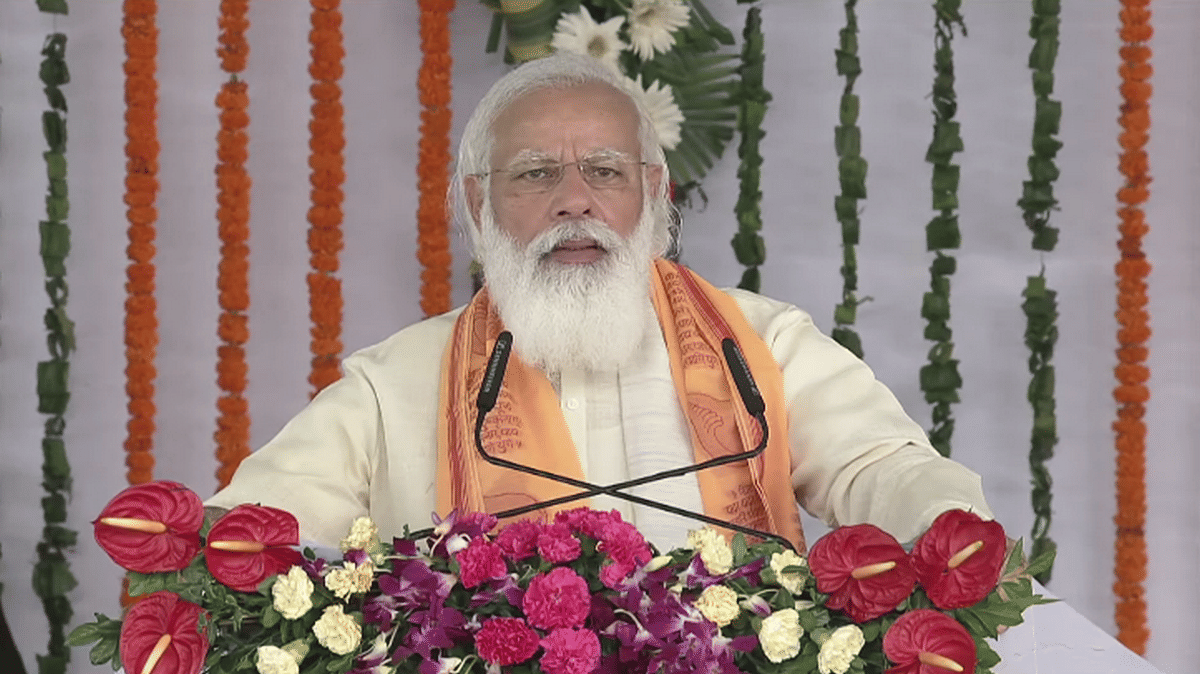 Challenge to complete projects for PM next visit in varanasi Kashi Vishwanath Dham also included administration started review