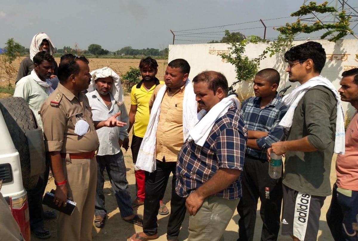 Thieves stole LPG cylinders from gas warehouse in Mathura