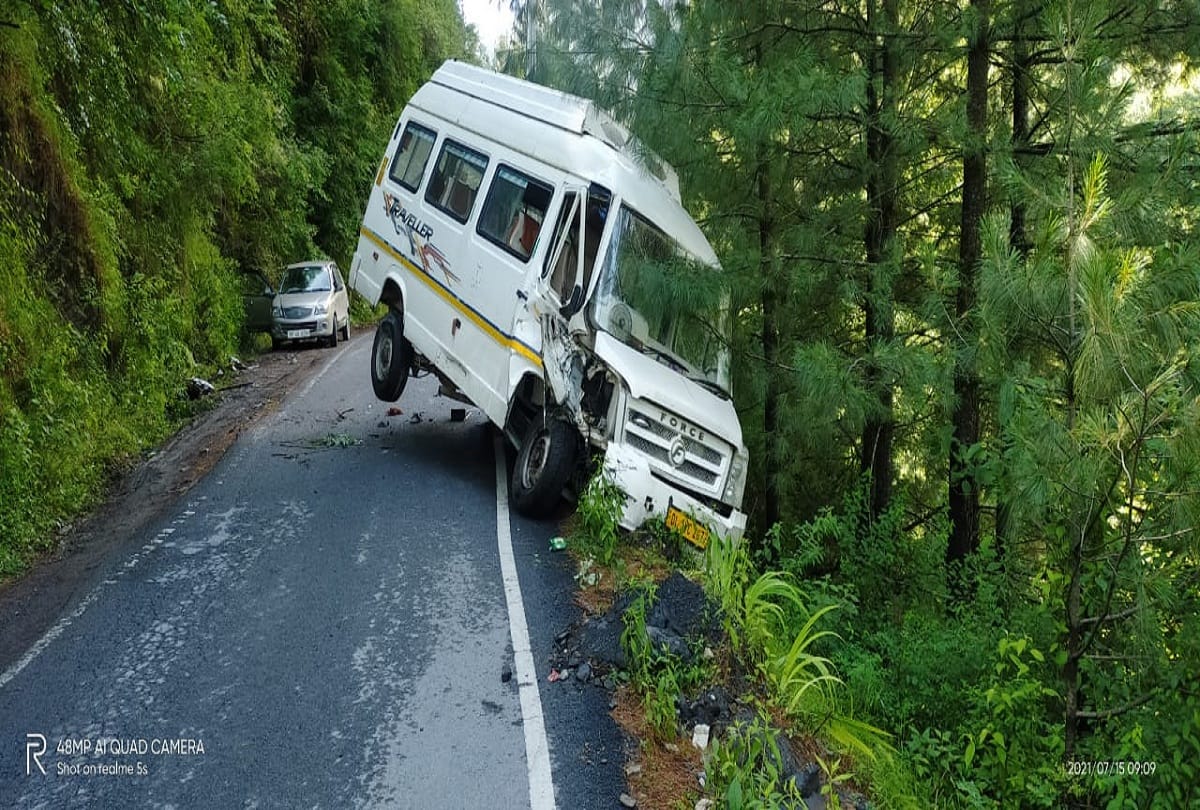 Big road accident averted in kullu of Himachal Pradesh