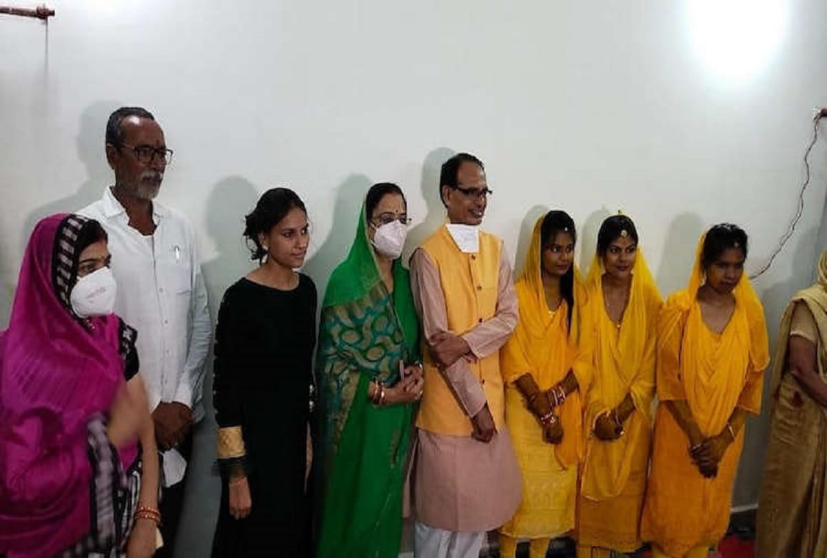 MP CM Shivraj Singh Chauhan's  and Sadhna Singh's three adopted daughters will be married today