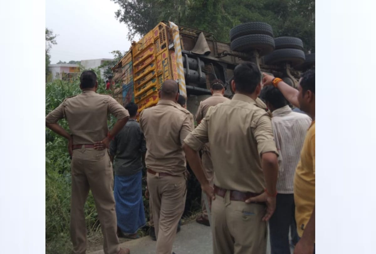 Five died in an accident in Itaunja in Lucknow.