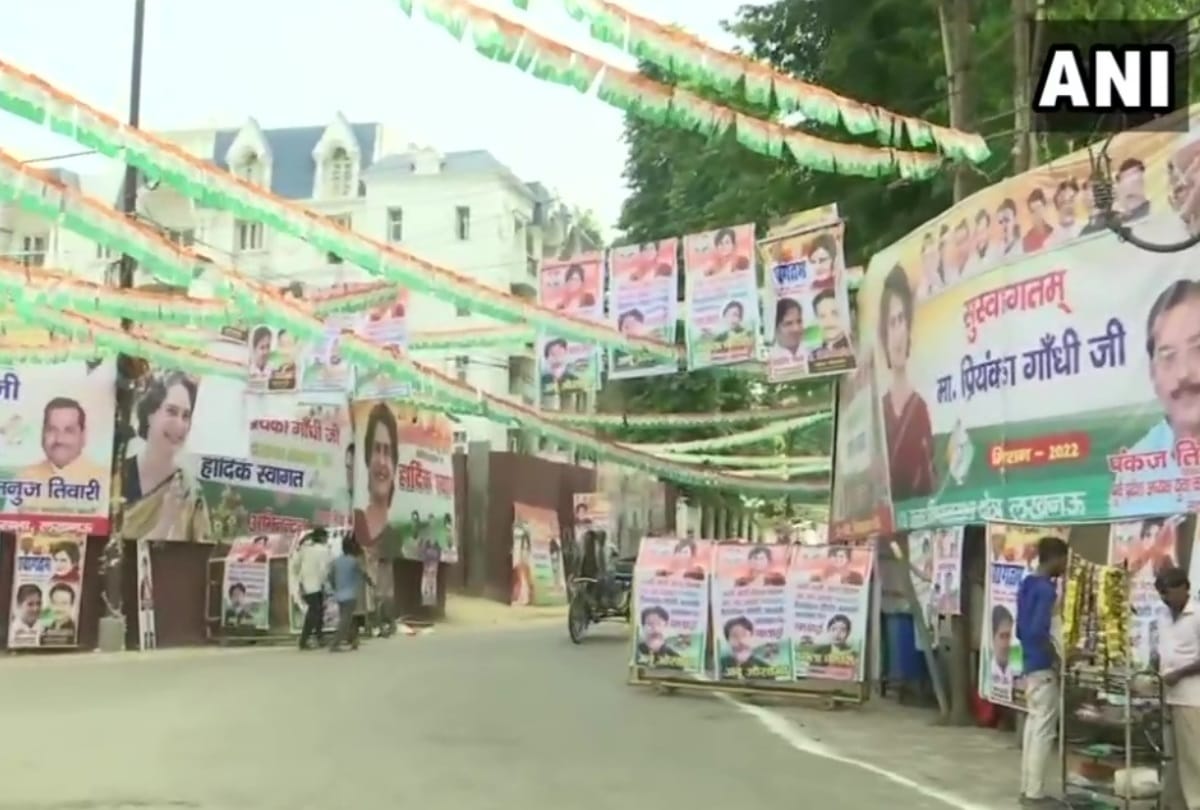 UP congress is prepare for the welcome of Priyanka Gandhi.