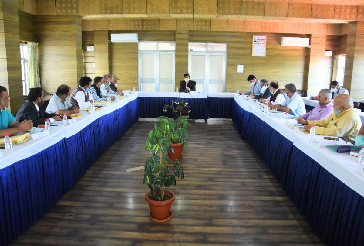 350 officers and employees of Himachal Cooperative Bank promoted