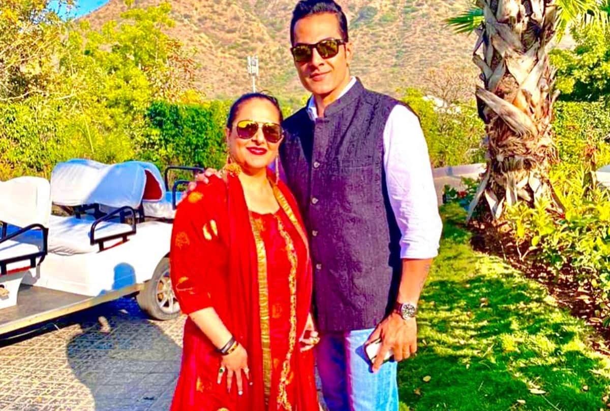rupali ganguly madalsa sharma to vanraj sudhanshu pandey anupamaa starcast real life families see photos