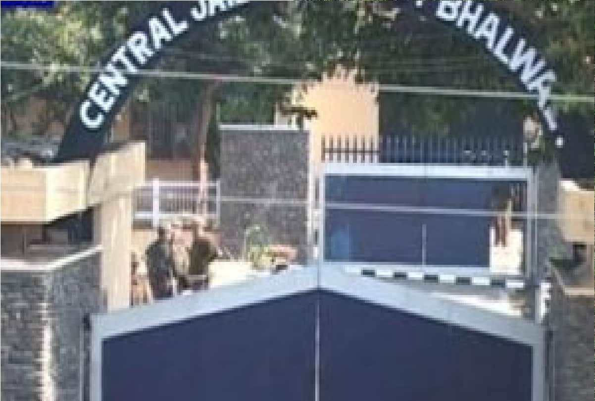 Prisoners celebrate party in Jammu Kot Bhalwal Central Jail