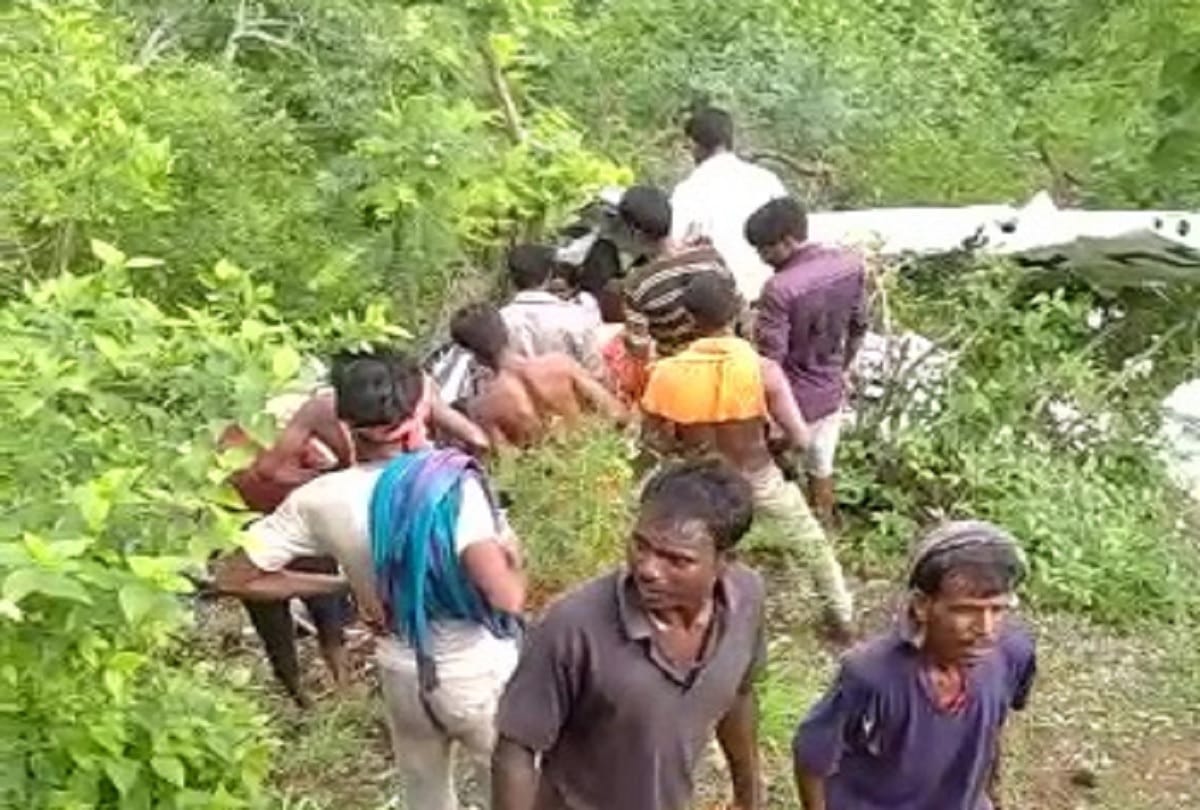 Maharashtra: One person dies, another injured in a chopper crash in Jalgaon, police and local authorities on the spot