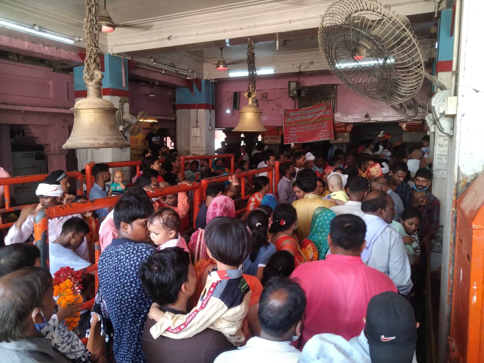 Devotees worshiped in Vindhyachal Mirzapur crowd on the sixth date of Gupt Navratri