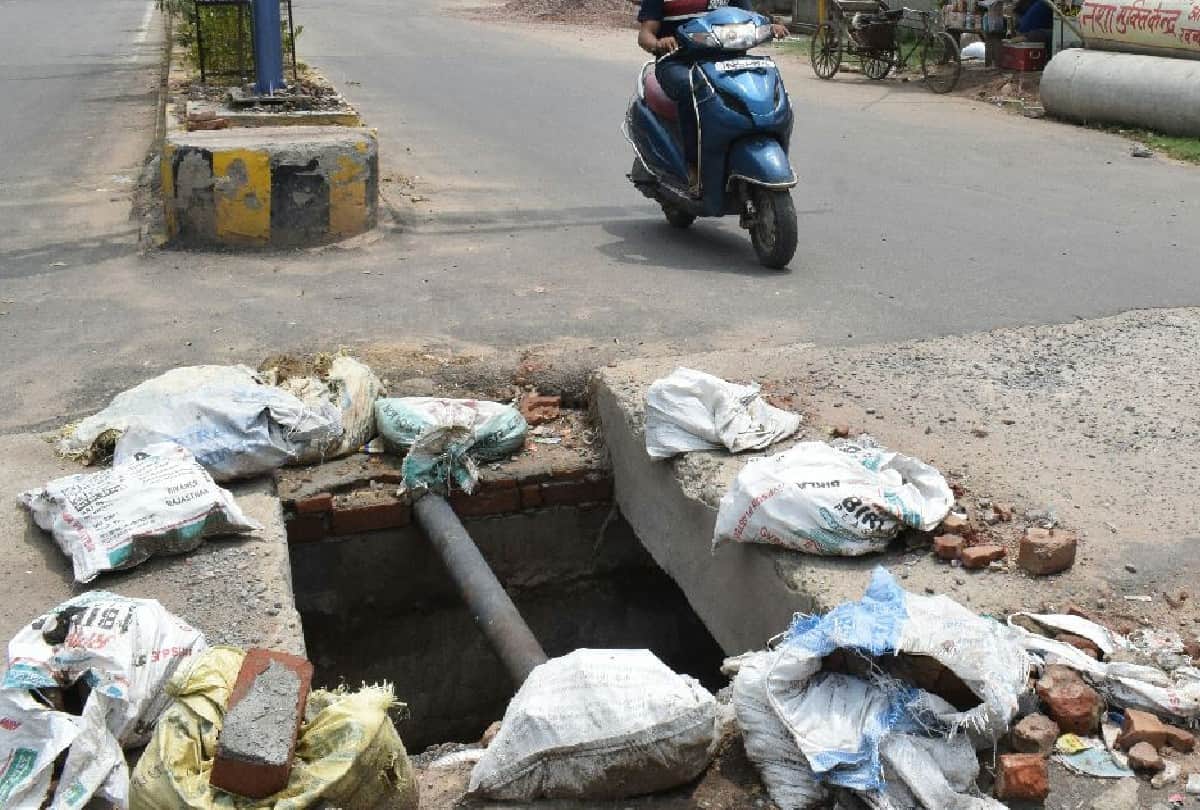 open drains are dangerous for people in agra