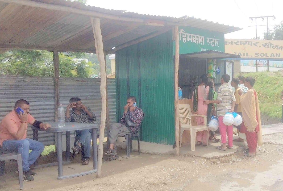 zila karagar solan prisoners Himakara store on kalka shimla national highway