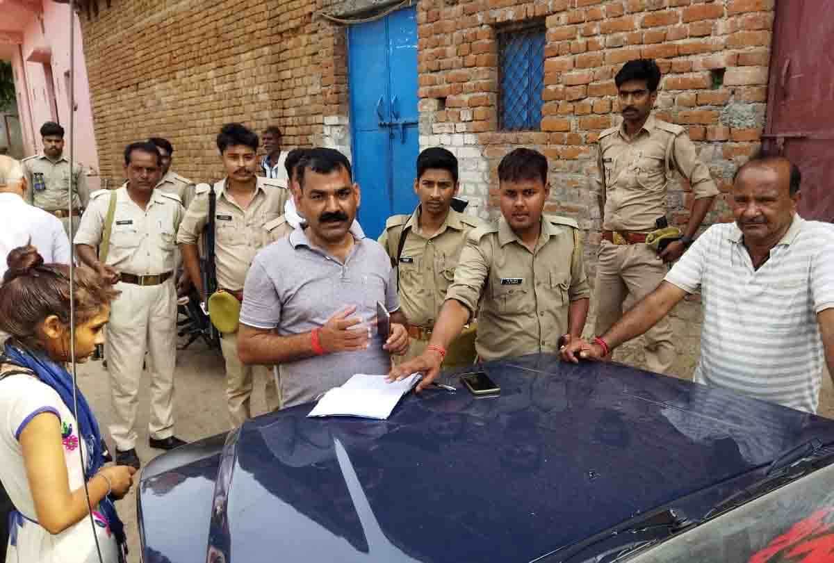 old man murdered with an ax in mahoba up, crime news