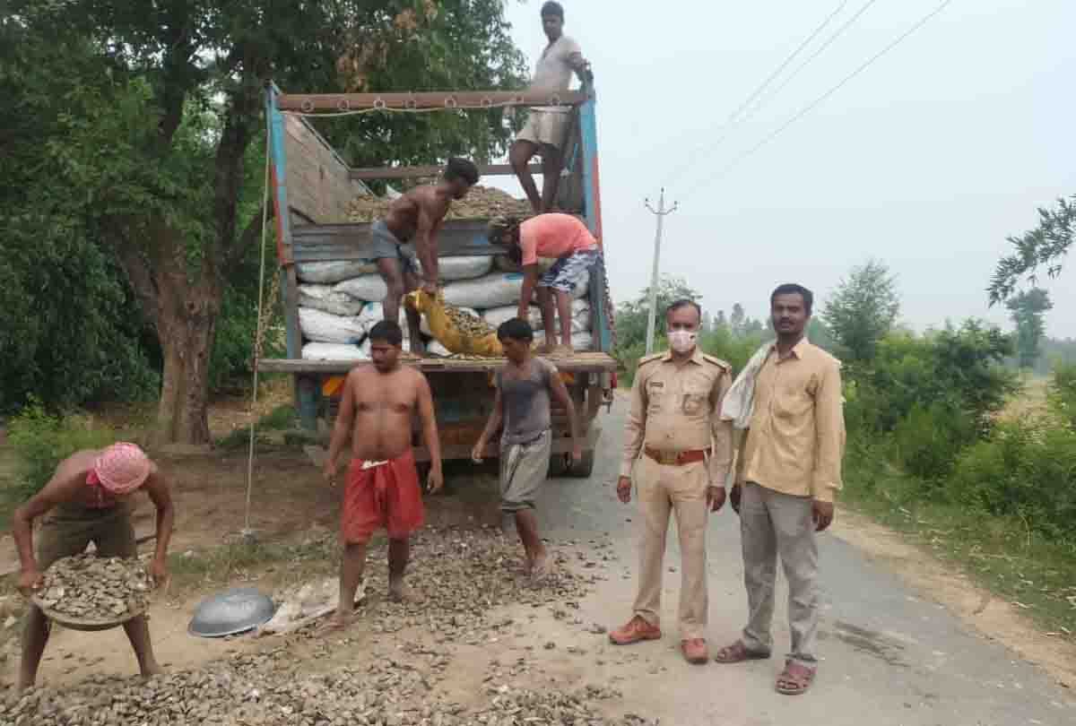 Caught a truck loaded with twelve tons of oysters, two arrested