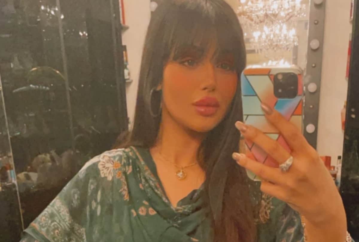 Ayesha Takia wrote Love And Smile After Netizens Criticised Her For Her Lip Job