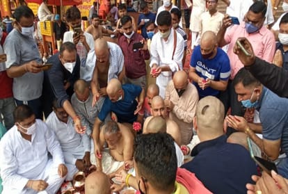 हिमाचल प्रदेश के पूर्व सीएम की अस्थियां गंगा में विसर्जित
