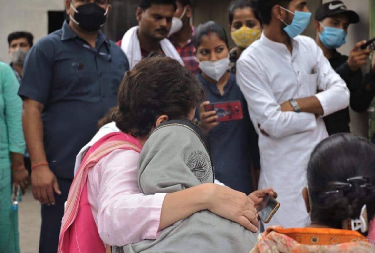 पीड़ित महिला से मिलीं प्रियंका गांधी
