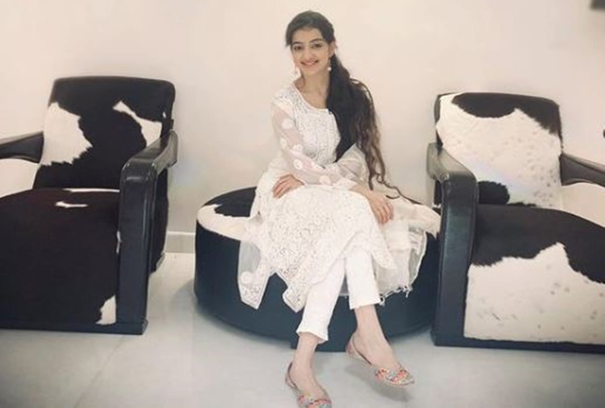 Saath nibhana saathiya fame Lovey sasan gave birth to baby boy on her birthday