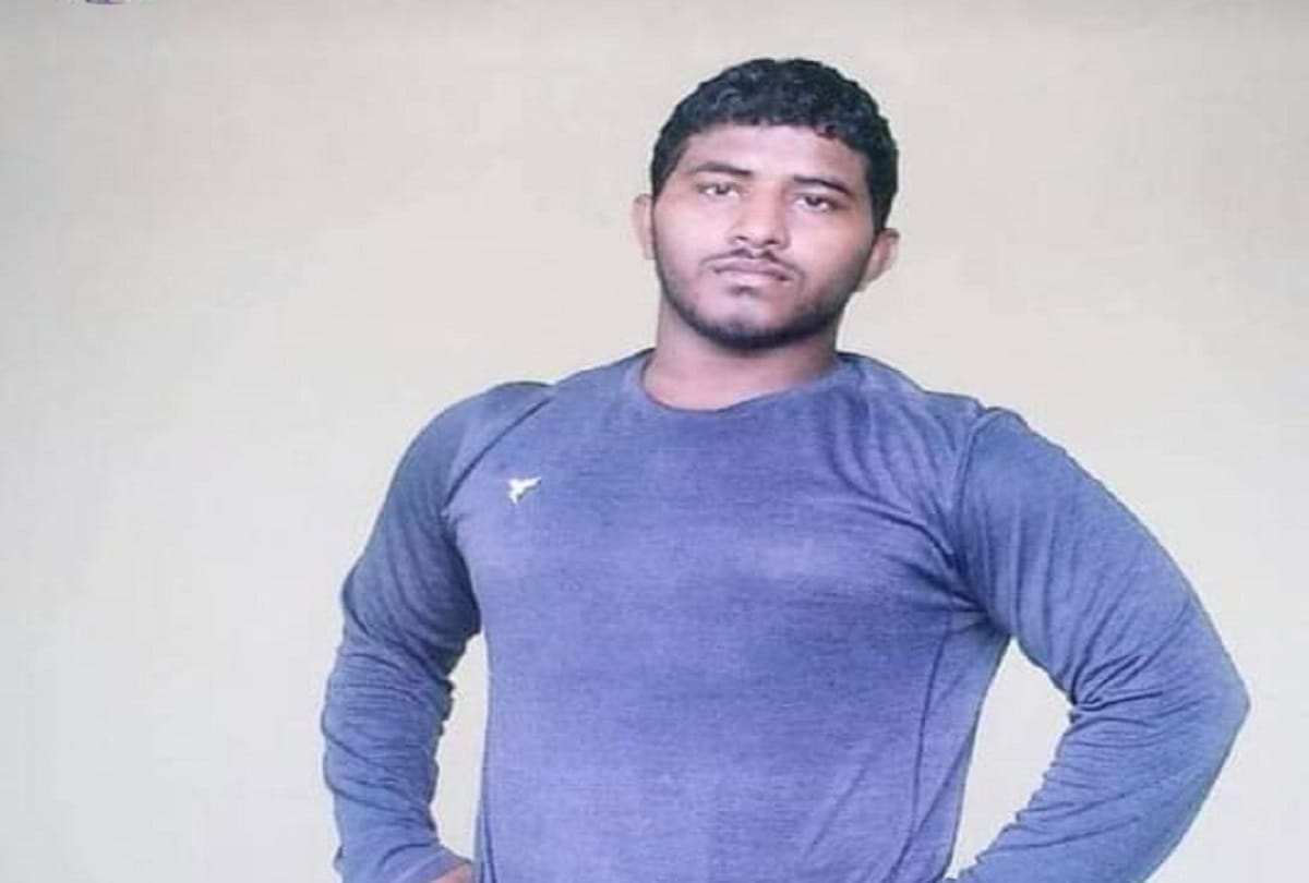 Wrestler dies due to snake bite while sleeping on terrace in varanasi he not taken to hospital in time