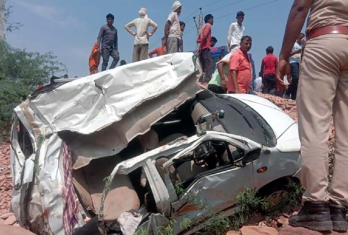 Four Died In Road Accident During Kaila Devi Temple Darshan