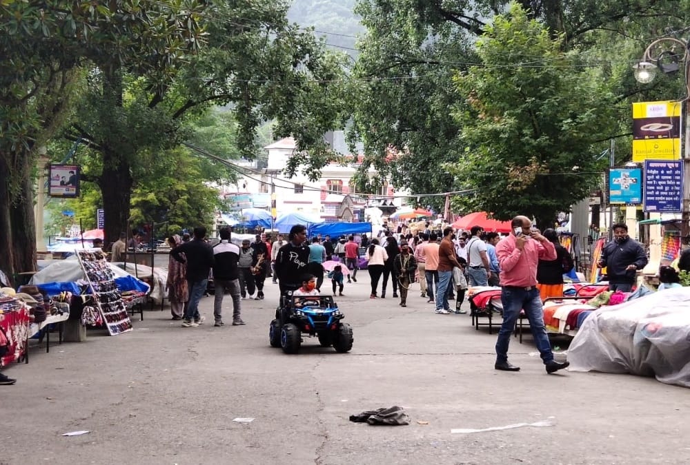 Uttarakhand News: Tourist Crowd decrease after police strict for corona Rules Photos