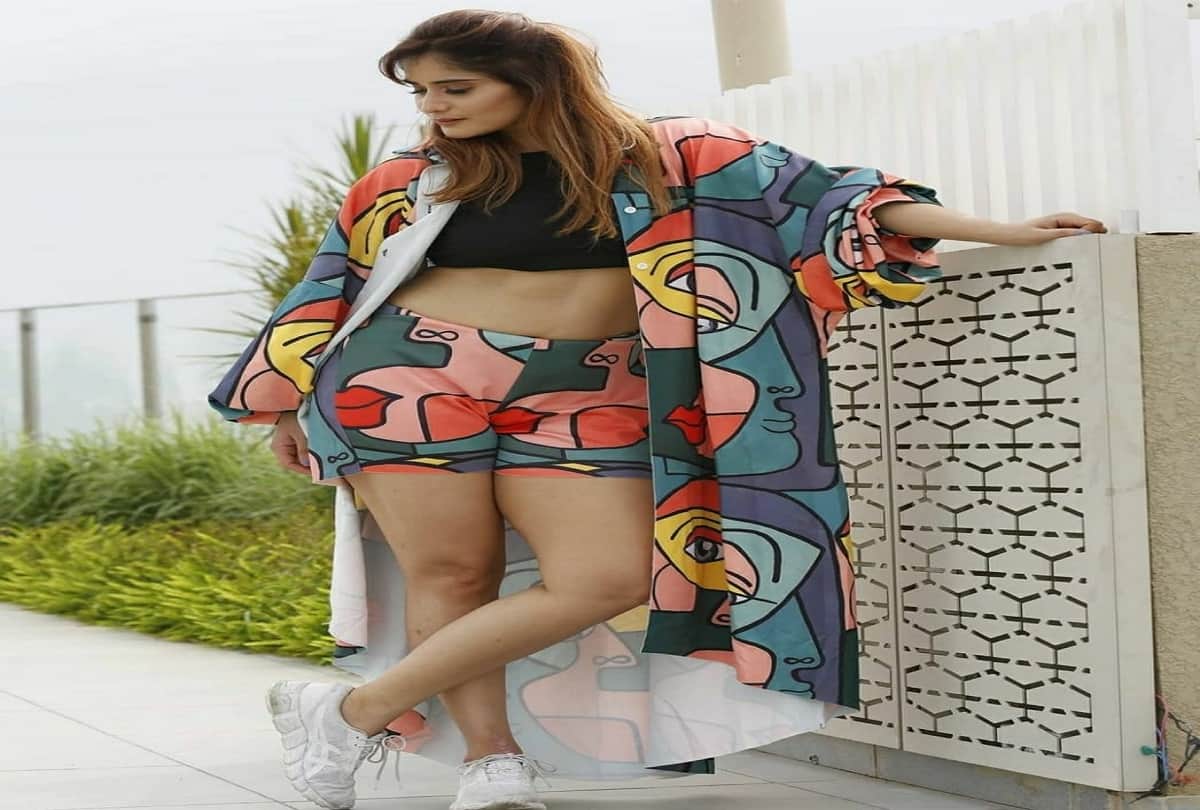arti singh latest cool and funky look in hindi