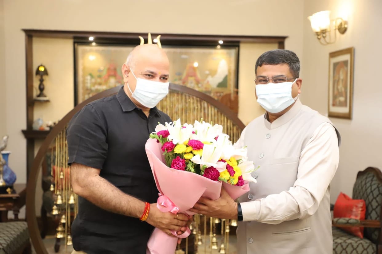 Dharmendra Pradhan and Manish Sisodia Meeting, Discussions on Quality Education System