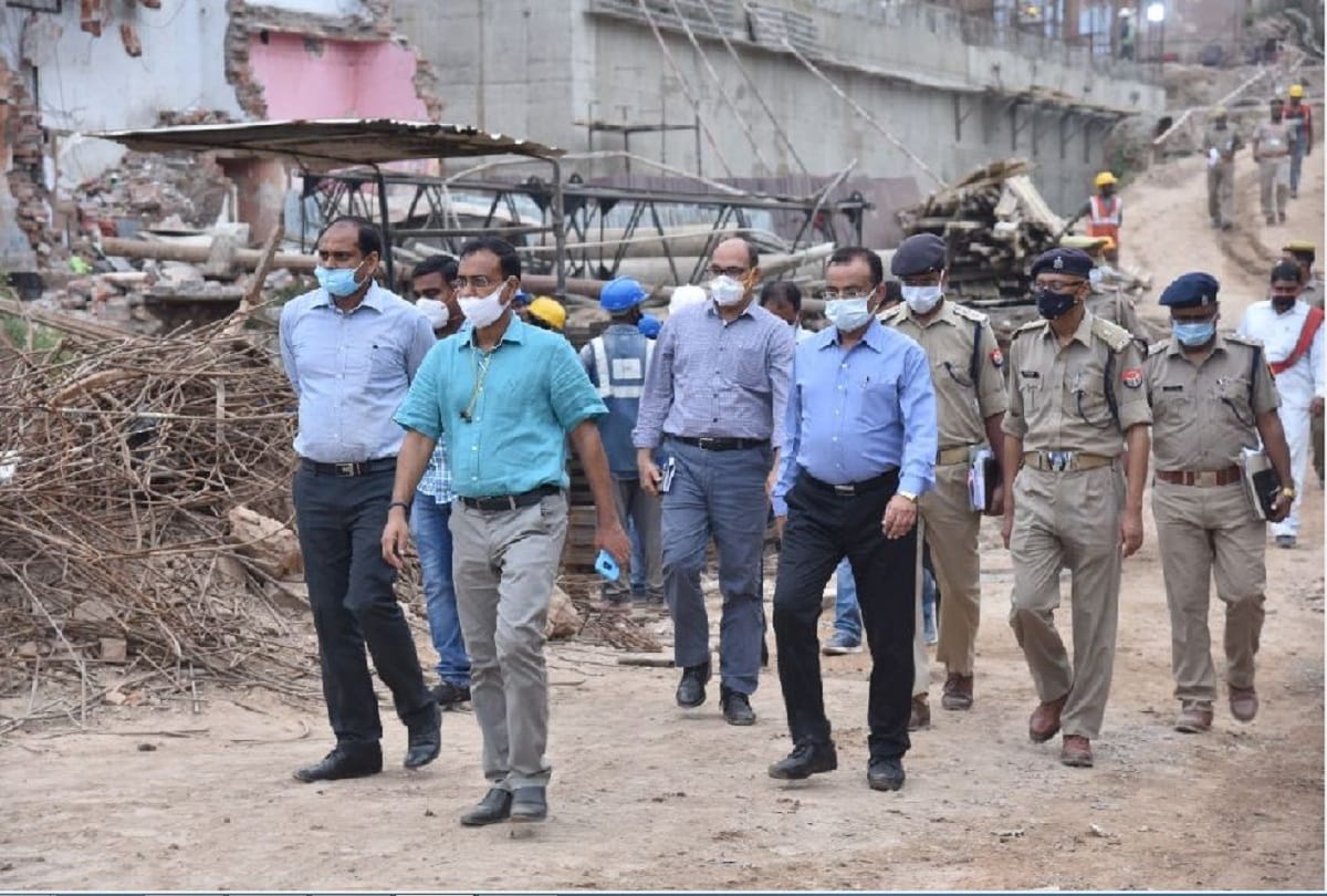 Sawan 2021 officer will punished If  devotees face problems in Kashi Vishwanath temple varanasi Commissioner threat