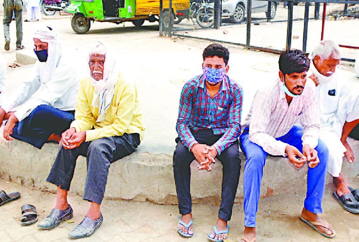 agra manappuram gold robbery accused nirdosh wanted to go to Britain