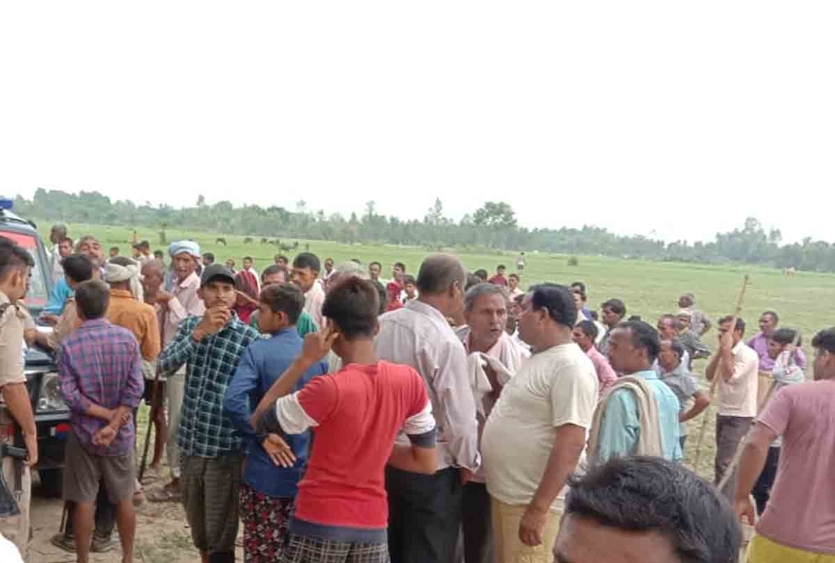 Hardoi: Father-son dead body found in sugarcane field, police claim both died due to current