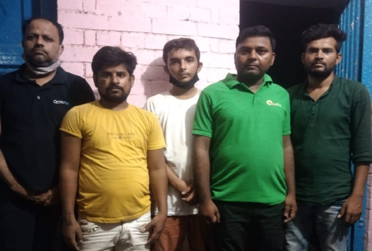 Cars were roaming around with fake gold, sued