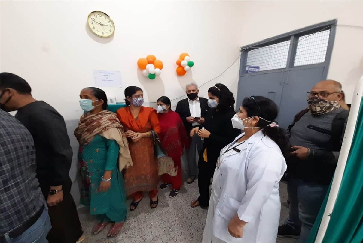 Vaccine crisis in Jammu and Kashmir continues people returning from medical centers disappointed