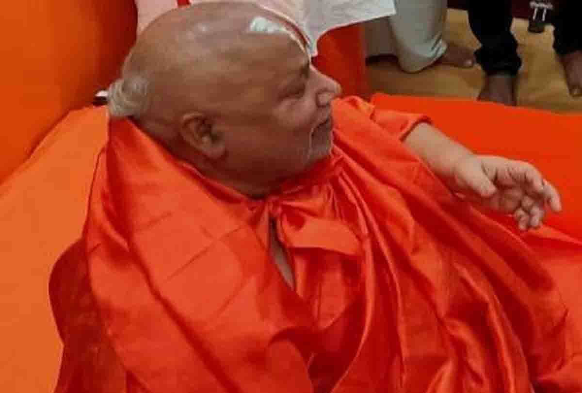 Chitrakoot: Rambhadracharya's attack on Rahul Gandhi on the statement made on the Prime Minister