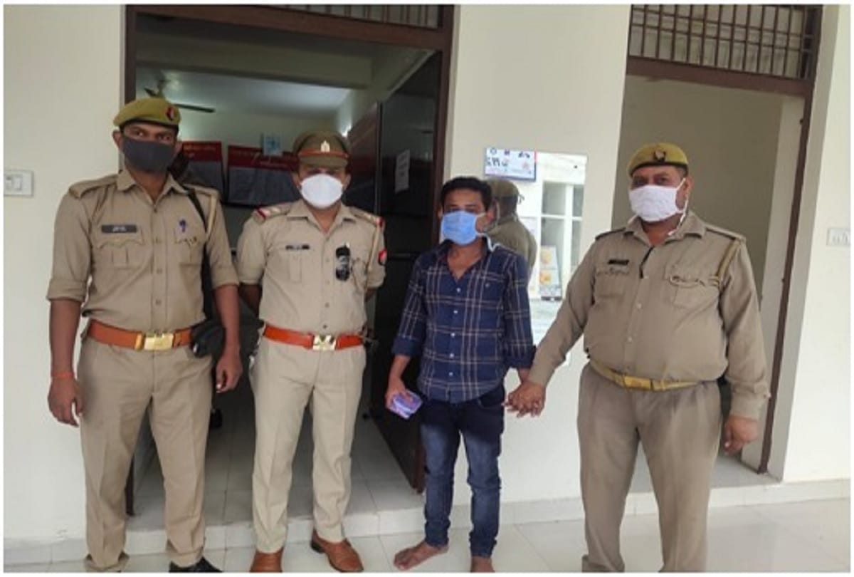 one Bangladeshi Rohingya arrested for living in India without legal documents