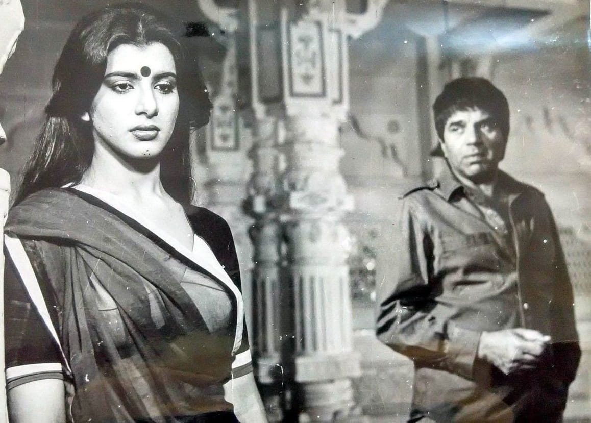 Indian Idol 12 When Dharmendra closeness with  Anita Raaj Now This Iconic on screen duo Romance Again