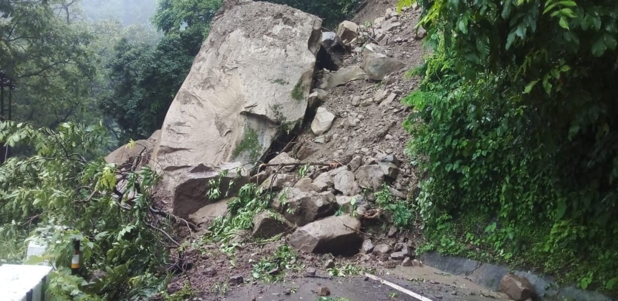 Road Block in Poornagiri
