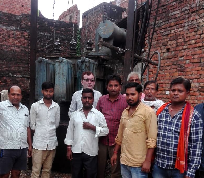 Demand to replace transformer burnt for five days, demonstration