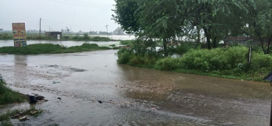 Mundi's fields submerged, farmers worried about water coming from Rajasthan