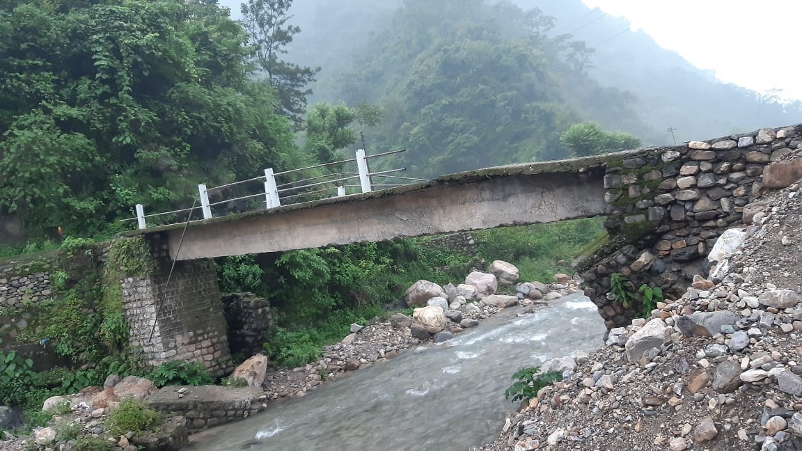 uttarakhand news: people running five km for a distance of 100 meters in dehradun