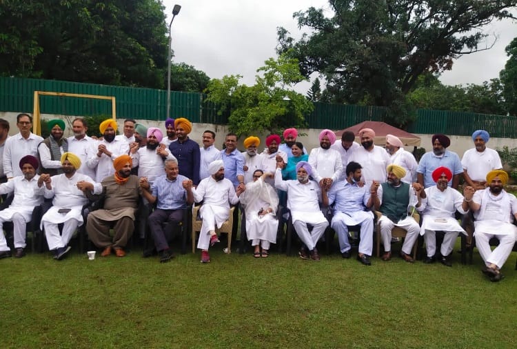 Punjab Congress Chief Navjot Singh Sidhu meets MInisters and MLAs in Chandigarh