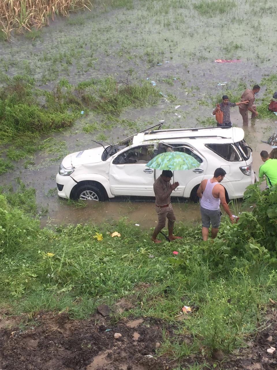 BJP MLA representative's car overturned on Ramganga bridge