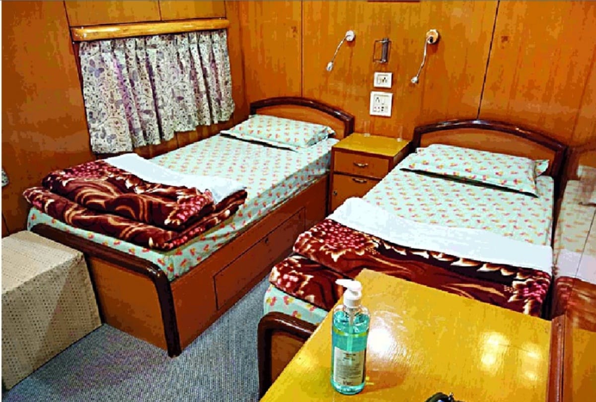Enjoy travel in railcar Home experience bedroom dining room kitchen will be available in train