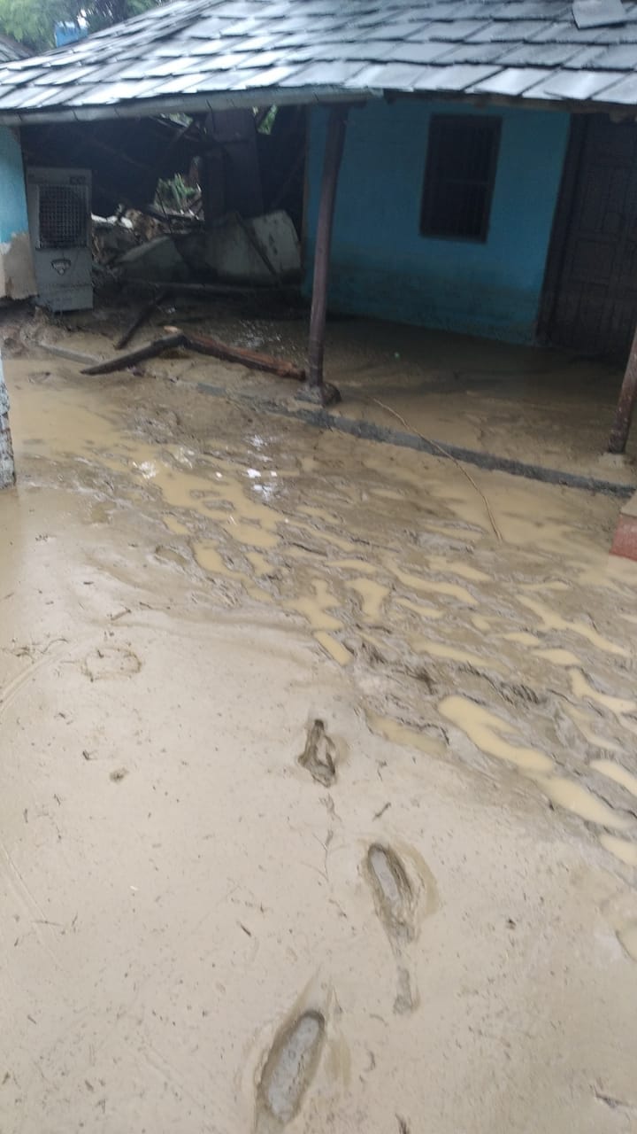 Panchayat Tatwali. Thirteen houses and two cattle sheds of the village came under water due to rain