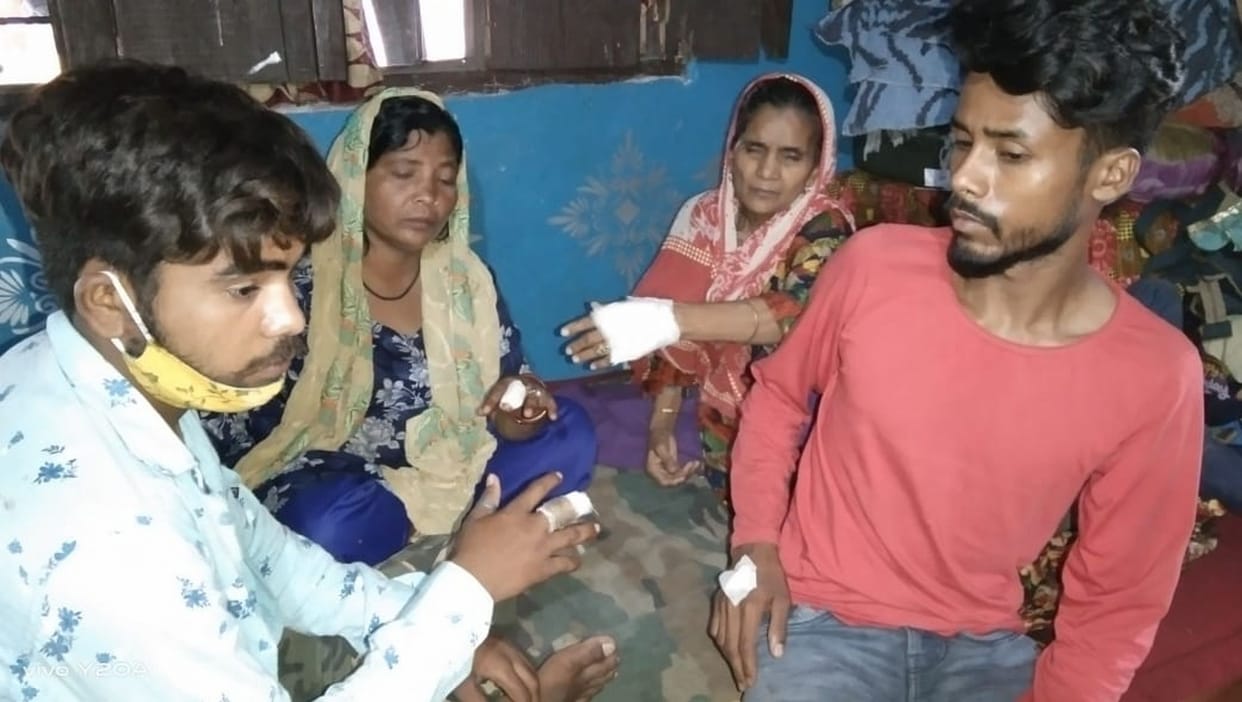 Leopard entered the house and injured four people