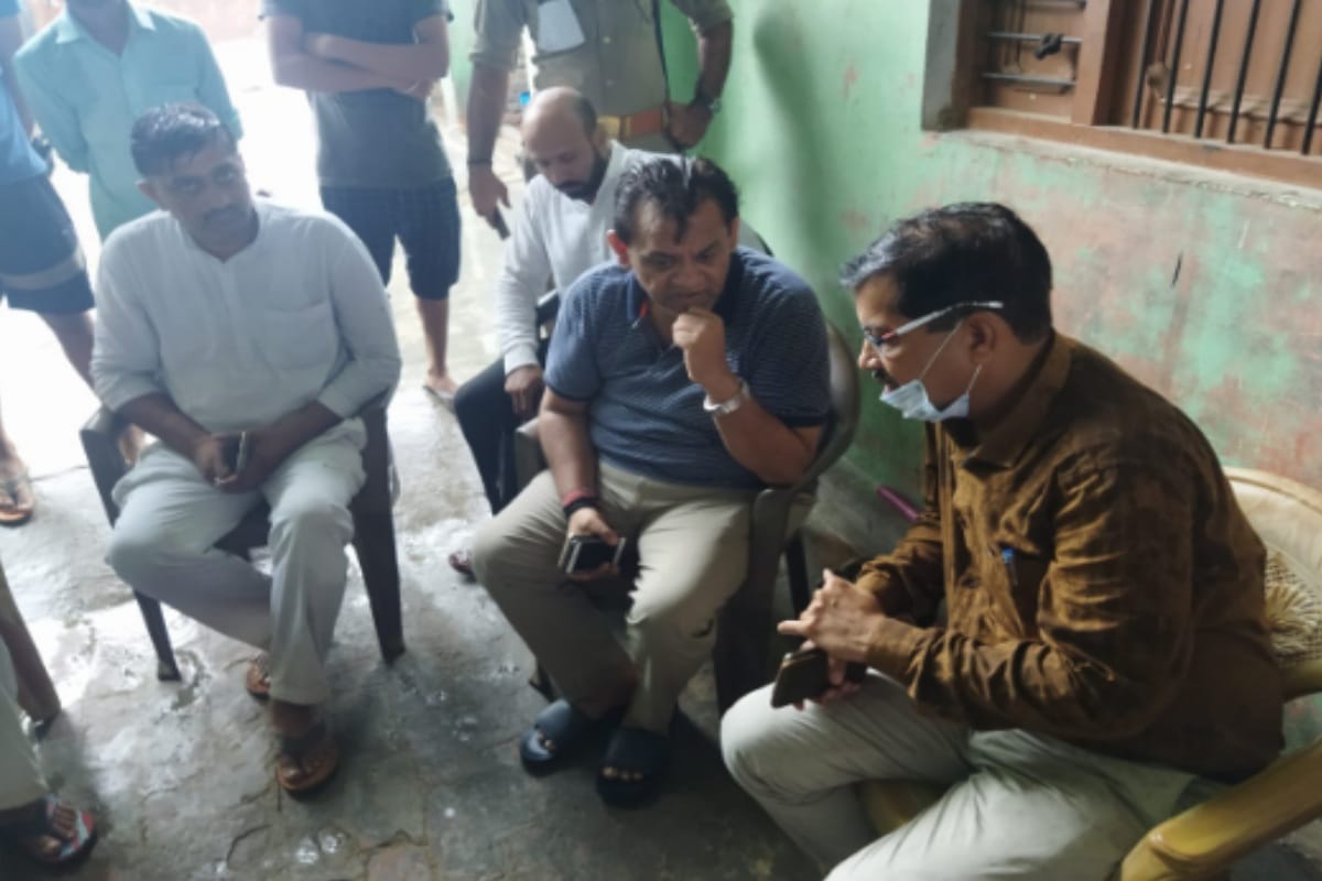 Three death due to current in three minutes in Meerut, father and son kept screaming for help before death