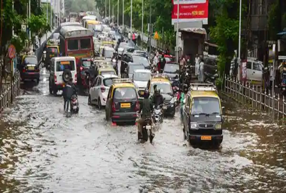 Mumbai rain all updates todaym, Underground parking in Mumbai flooded, 400 vehicles submerged