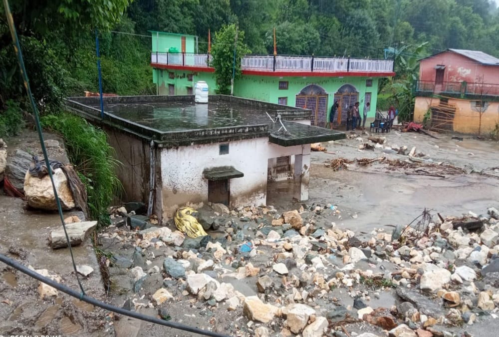 Uttarkashi Cloudburst News: woman and six year old daughter dies after reached village