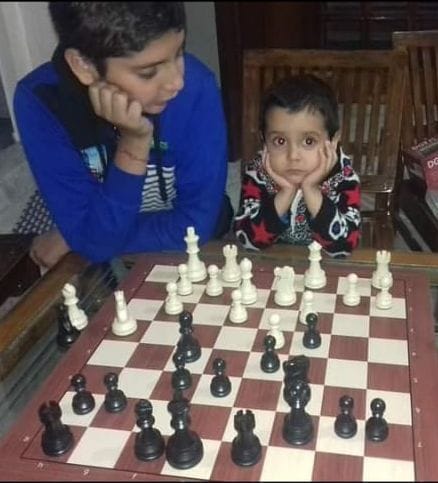 How to lay the chessboard when there is not a single master in the state